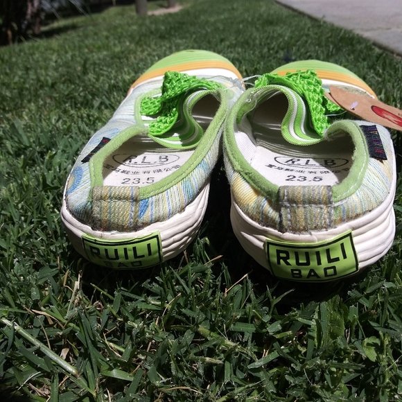 Ruilibao Multicolor Slipon Shoes - Picture 3 of 7